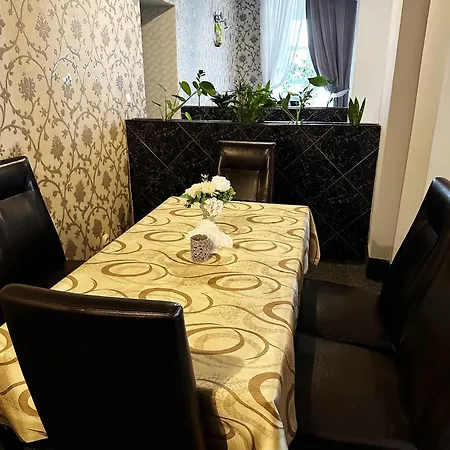 Lubavia Hotel *